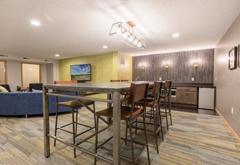 Wi-fi lounge